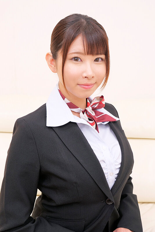 【人気配信旬報 マニア向け情報館】航空会社勤務の現職キャビンアテンダントさん女性経験無しのシャイな童貞の悩みを解決してもらえませんか?フル勃起した童貞チ○ポにフライト帰りでムラムラしてるCAさんが赤面発情!? 画像9