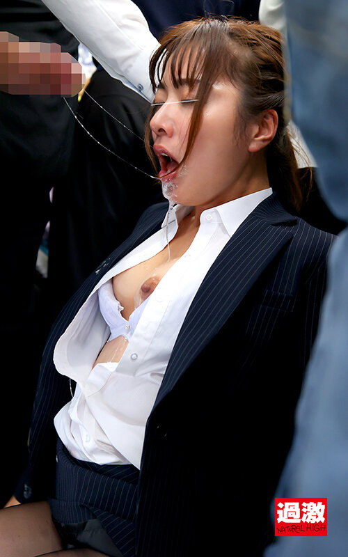 【人気配信旬報 マニア向け情報館】パンスト穴あけ指入れ痴●でねっとり膣内をほじられ本気汁が滴るほど感じまくる美脚女2 画像6