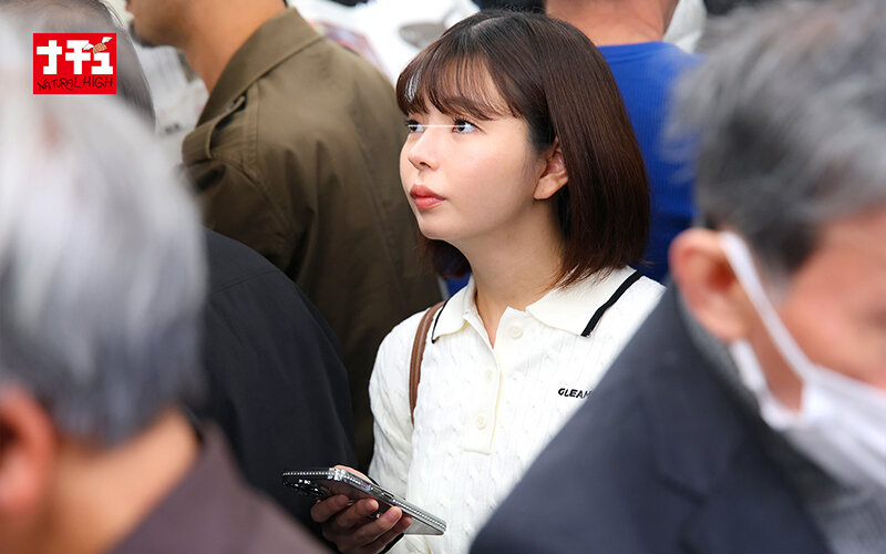 【人気配信旬報 マニア向け情報館】髪わし掴みバックでガン突かれアヘ顔でイキまくるショートカット純粋女子2 画像3