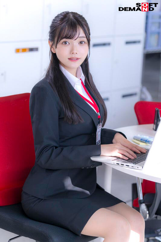 【人気配信旬報 マニア向け情報館】【特典版】宣伝部 松永あかり 初AV出演 画像2