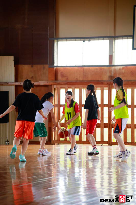 【人気配信旬報 マニア向け情報館】マジックミラー号 大自然の中で育った田舎女子〇生に大人の保健体育!恋愛よりも部活に勤しむ健康的なスポーツ少女10名収録! 画像2