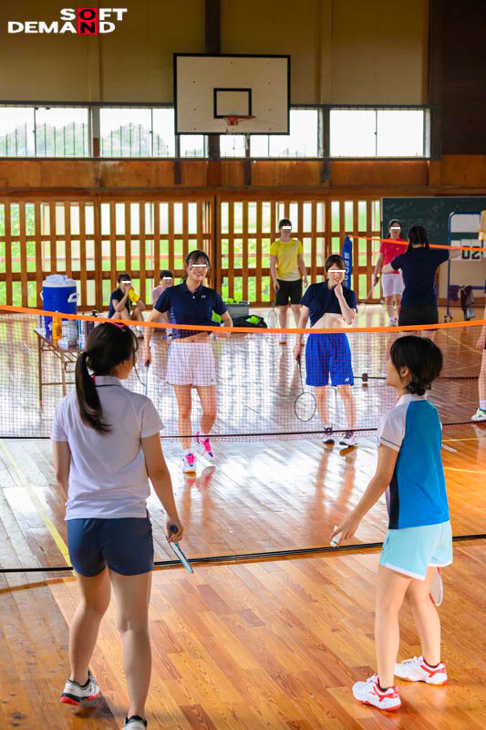 【人気配信旬報 マニア向け情報館】マジックミラー号 大自然の中で育った田舎女子〇生に大人の保健体育!恋愛よりも部活に勤しむ健康的なスポーツ少女10名収録! 画像3