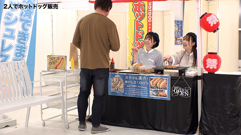 【人気配信旬報 マニア向け情報館】人気 AV 女優が挑戦!イカサレ屋台の中で 潮吹きながらホットドッグ売ってください!天馬ゆい 赤名いと 画像13