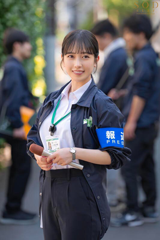 【人気配信旬報 マニア向け情報館】激務な報道局で働くボクが欲求不満な美人ディレクターを刺激したらエロスイッチを入れてしまい何度も誘惑されて…シャワーも浴びずに編集所に籠って汗だくセックスに明け暮れた 小湊よつ葉 画像20