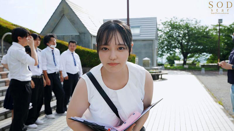 【人気配信旬報 マニア向け情報館】修学旅行でぼっち行動してた僕に同情し真面目な爆乳先生がこっそりヌイてくれた10発射精の宿泊記録。 恋渕ももな 画像2