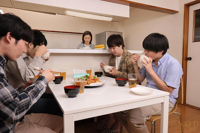 【人気配信旬報 マニア向け情報館】男勝りな大学寮母は工業大生たちの実技試験の練習台として毎日乳首いじりされチクイキしている。開発され続け大きく成長したデカ乳頭。 青空ひかり 画像3