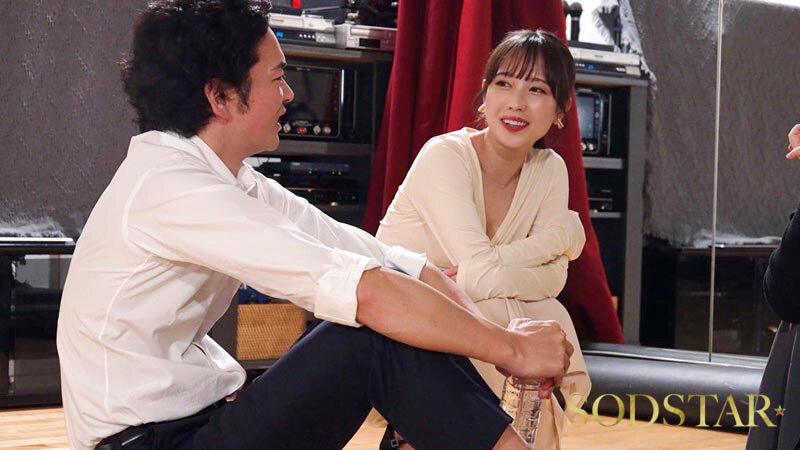 【人気配信旬報 マニア向け情報館】Shall we キメセク?社交ダンス講師が生徒である妻子持ち中年サラリーマンと不倫SEXグミにハマる 小湊よつ葉 画像3