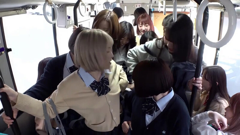 【人気配信旬報 マニア向け情報館】制服女子ぎゅうぎゅう痴●バス 2 画像2