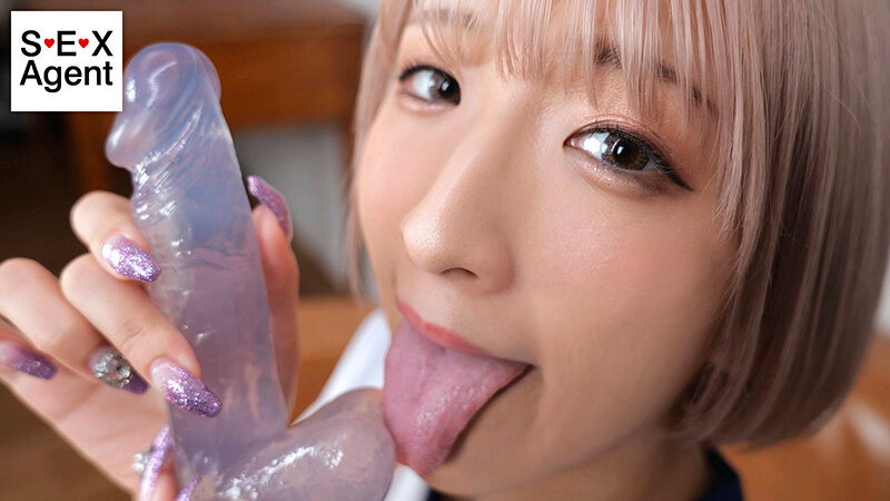 【人気配信旬報 マニア向け情報館】顔で抜く！超接写ディルドフェラチオ 画像14