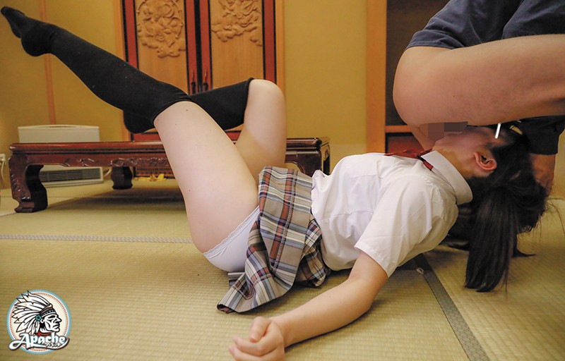 【人気配信旬報 マニア向け情報館】制服×ニーハイ 女子●生 追いかけ回し痴● 画像3