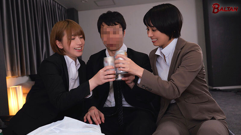 【人気配信旬報 マニア向け情報館】メチャクチャ酔っぱらったヤリマン部下にホテルに連れこまれて無限射精玩具にされた絶倫アラフォー上司のボク 画像1