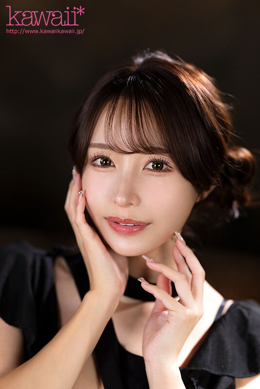 【人気配信旬報 マニア向け情報館】精子大好き！伊藤舞雪 ぶっかけ解禁 窒息するほど顔面を覆い尽くす超ドロドロ白濁濃粘着ザーメンシャワー 画像1
