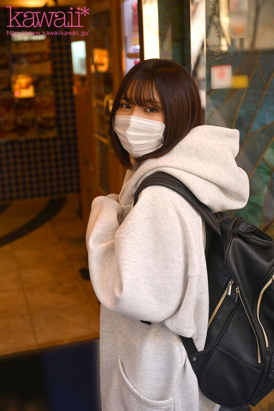 【人気配信旬報 マニア向け情報館】群馬でいっちばんヤリマンな美容師アシスタント 脱いだらスゴイ隠れ巨乳 凪宮ゆきのさん(22)地味で素朴なフリしてチ●ポ大好きでストレス溜まるとSEXで発散 でも田舎では派手に男遊びできなくてムラムラ限界 AV撮影で大ハッスル!! 画像1