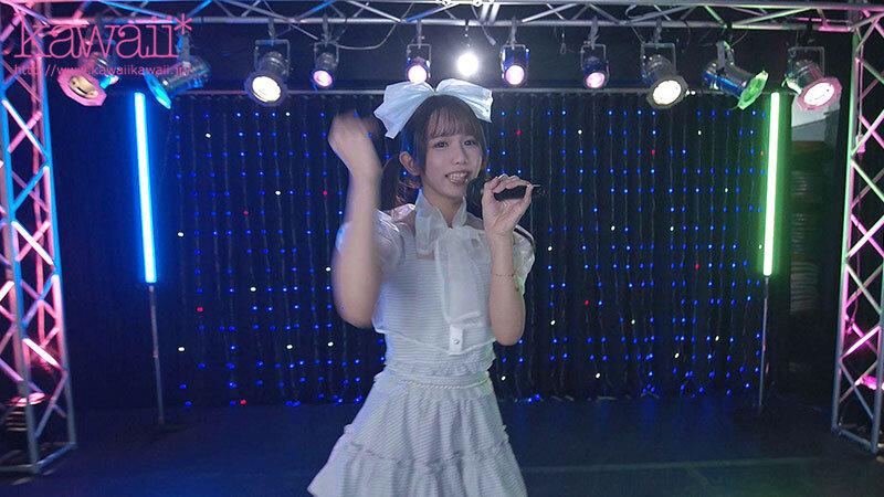 【人気配信旬報 マニア向け情報館】この子、枕で飯食ってた献上系アイドルです…。 性接待で鍛えられ、気づけば生勃起ちんちん見ただけでマン汁だらだら性欲モンスターに!実は超AV向きなカラダな変態娘ちゃんがこっそりAV出演! 橘いおり 画像2