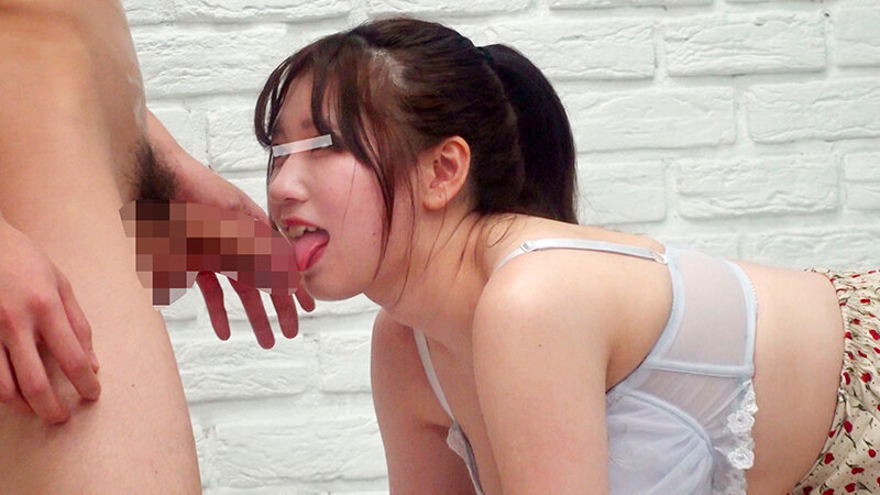 【人気配信旬報 マニア向け情報館】一般男女モニタリングAV 素人大学生限定 友達同士の男女がザーメン20mlを溜めるまで出られない密室からの脱出に挑戦！ 14 女子大生が男友達を射精させるために恥じらいながらも手コキ・オナホコキ・フェラ・セックス！何発出しても萎えない友達チ○ポと大量の精子を目の当… 画像4
