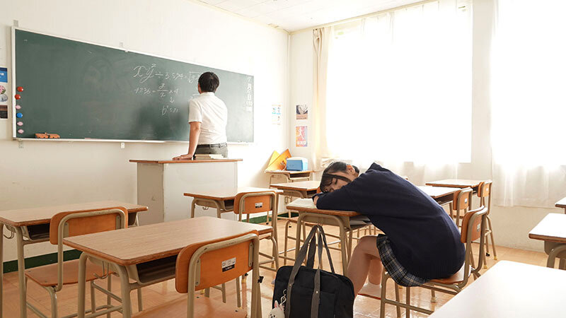 【人気配信旬報 マニア向け情報館】ねっとりベロチューと乳首舐めで誘惑 涎だらだら淫舌フェラで教師を沼らせる痴女J系 倉木しおり 画像1
