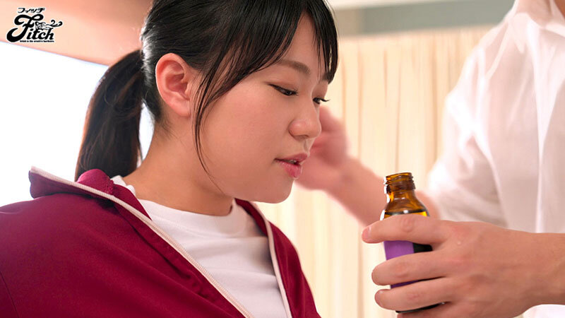 【人気配信旬報 マニア向け情報館】幼馴染の僕を守るために… 陸上部の爆乳マネージャーが媚薬でガンギマリ激ピスリレーで輪●受精 辻いまる 画像4