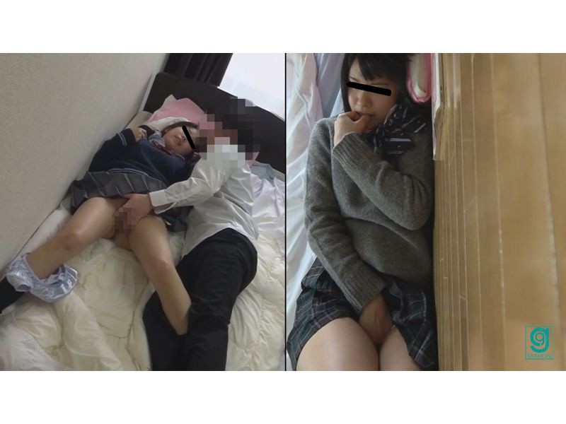 【人気配信旬報 マニア向け情報館】女子校友達 セックス隣でこっそりオナニー 画像12