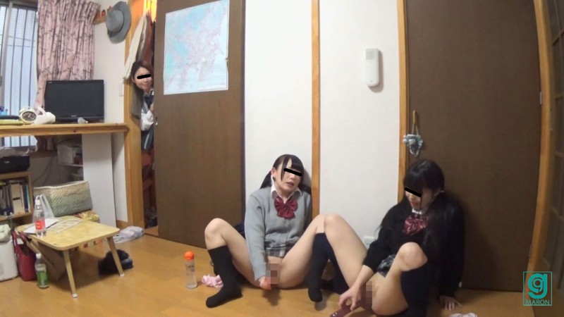 【人気配信旬報 マニア向け情報館】教え合いっ子ディルドオナニー 画像13