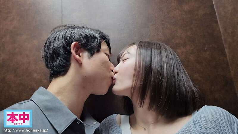 【人気配信旬報 マニア向け情報館】横浜デートして、野外キスして、イチャついて流れでラブホに入って一発射精してももう1回ヤリたい… ノーカットハメ撮り中出し2本番と顔射。美谷朱音と休日のプライベートSEX120分 画像2