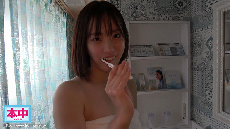 【人気配信旬報 マニア向け情報館】横浜デートして、野外キスして、イチャついて流れでラブホに入って一発射精してももう1回ヤリたい… ノーカットハメ撮り中出し2本番と顔射。美谷朱音と休日のプライベートSEX120分 画像6