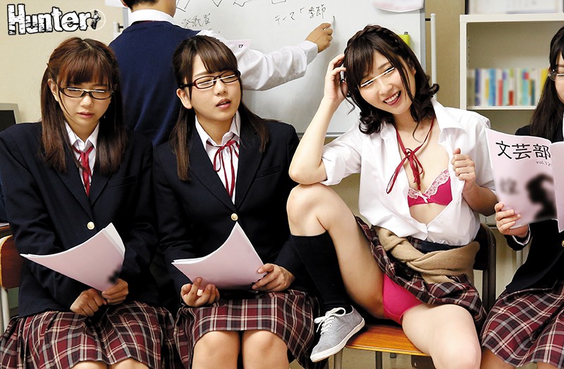 【人気配信旬報 マニア向け情報館】場違いなヤリマンの入部で女子部員全員がヤリマン化!男子も女子もウブで真面目な生徒ばかりのお堅い文芸部になんとヤリマンが1人入部してきた!!部活動もそっちのけでパンチラ胸チラで男子部員を誘惑すると、所構わずヤリまくり!恥ずかしくて見て見ぬふりの毎日だった女… 画像2