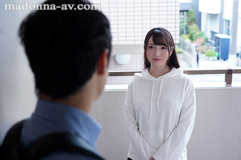 【人気配信旬報 マニア向け情報館】甘い囁きに流されるまま、僕は大学を留年するまで、人妻との巣篭もりSEXに溺れて…。 小花のん 画像1