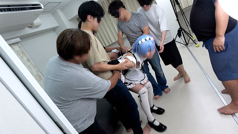 【人気配信旬報 マニア向け情報館】孕ませ特化 中出しザーメン18発 人生最大の超デカマラで腹ボコ制裁 上から目線でガチ高慢な美少女レイヤーがヨリ目発狂壮絶トランスでドM完堕ち 極限7P大乱交SEX 画像5