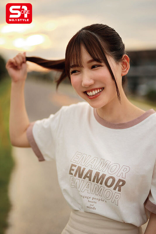 【人気配信旬報 マニア向け情報館】癒しの笑顔で実は超エッチ 三田真鈴 初ベスト デビューから1年分 全12タイトル&全コーナー収録 12時間スペシャル 画像15