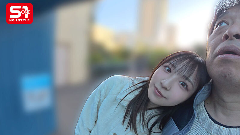【人気配信旬報 マニア向け情報館】おじさんお泊りデート濃密性交 たくさん笑って、たくさんベロチュウして、たくさんねっちょり絡み合う最高の性交 新木希空 画像4