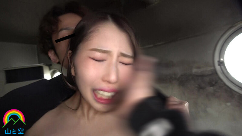 【人気配信旬報 マニア向け情報館】『恨むなら自分の巨乳を恨めよw』ビジネス街で見かけた巨乳OLを拉致 抵抗したら泣きじゃくるまで連発ビンタでわからせる!半グレ集団輪● 椎菜える 画像4