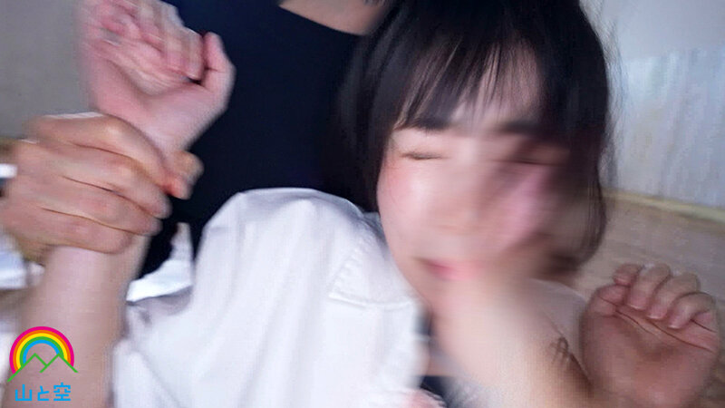 【人気配信旬報 マニア向け情報館】「清楚J系?どうせP活してんだろw」下校中の県立校生を眠剤拉致 抵抗したらビンタとイラマで失禁するまで再教育!半グレ集団輪● 皆月ひかる 画像7
