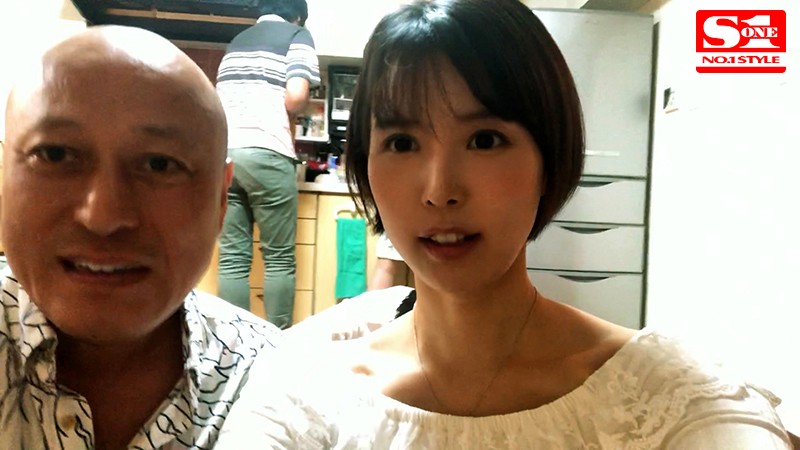 【人気配信旬報 マニア向け情報館】僕が不在の2日間、彼女が他の男と朝から晩までヤリまくっていた胸糞映像 葵つかさ 画像1