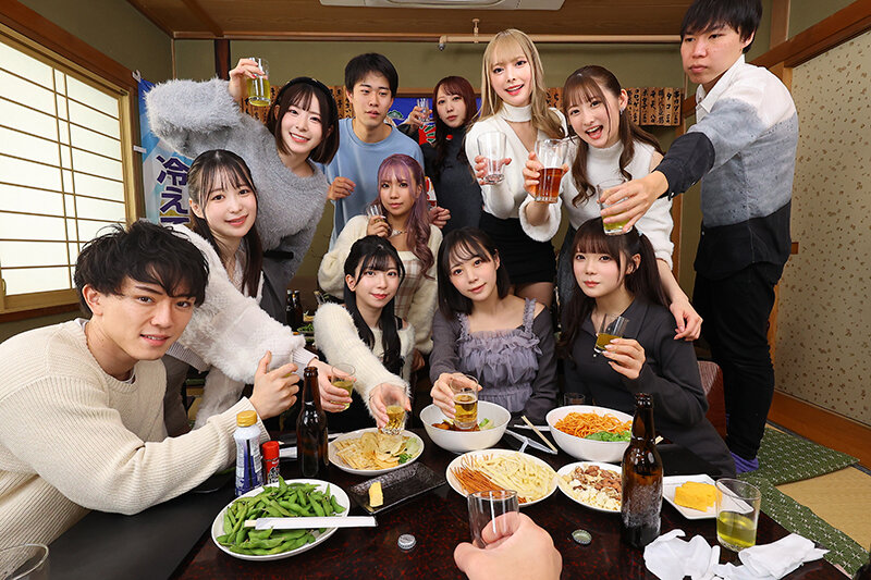 【人気配信旬報 マニア向け情報館】【VR】【8K VR】パコサー飲み会VR!! 居酒屋貸し切りでヤリヤリサワー飲んでハイパー乱交VR ~忘れられないサークル飲み会in 城南みずほ台大~ 画像4